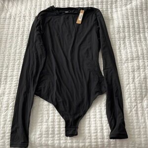 SKIMS Bodysuit (black)